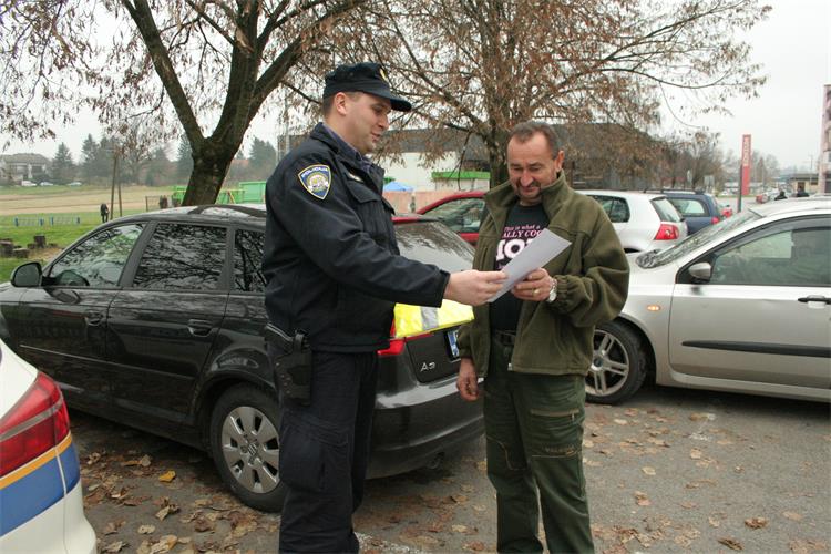 Slika /PU_BB/Promet/Dan ljubaznosti u prometu/Dan ljubaznosti u prometu1.JPG